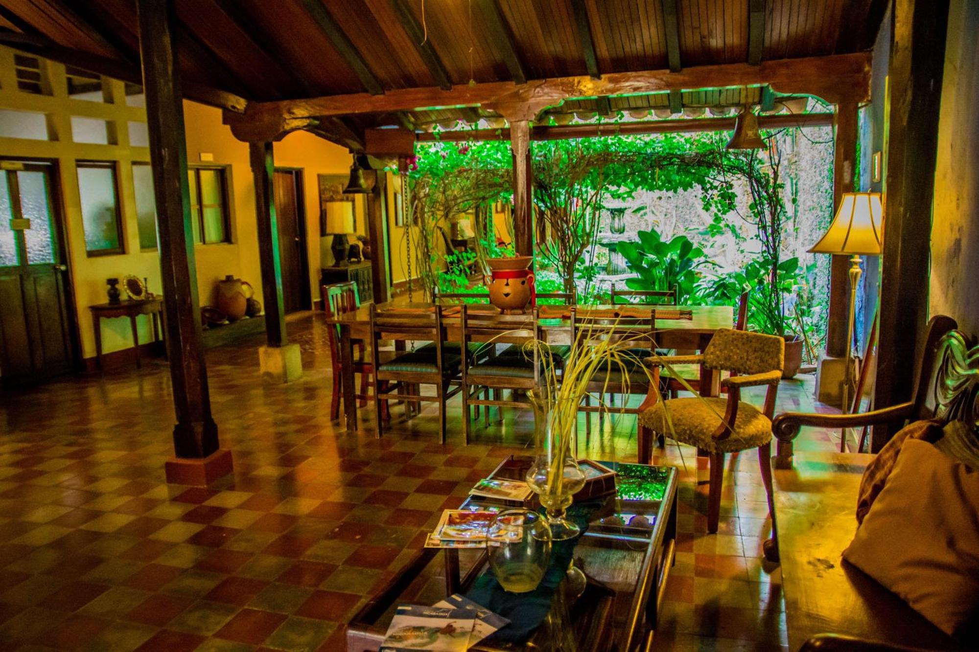 Hostal Fuente Castalia, B Y B León Exteriör bild