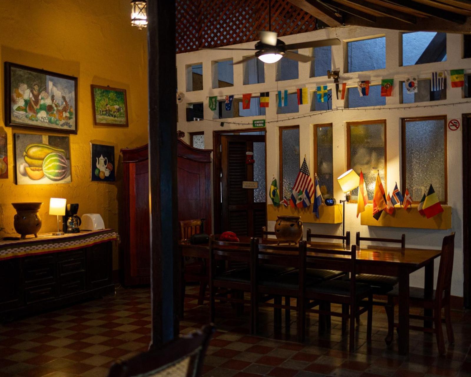 Hostal Fuente Castalia, B Y B León Exteriör bild
